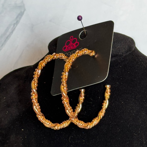 Paparazzi Earrings - Picture 2 of 2